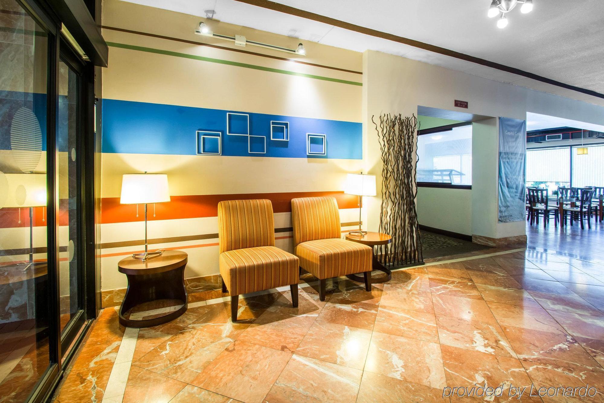 Quality Inn & Suites Tallahassee Exterior photo