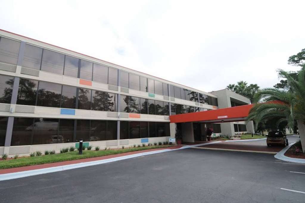 Quality Inn & Suites Tallahassee Exterior photo