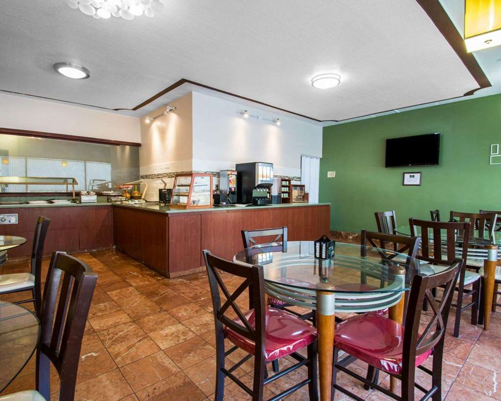 Quality Inn & Suites Tallahassee Restaurant photo